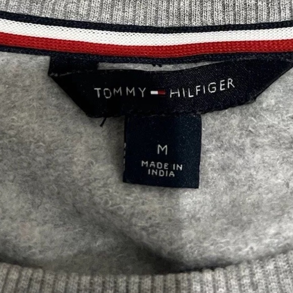 Tommy Hilfiger Ladies Sz M Gray Heather Logo Sweater Striped Sleeve Crew Neck - Picture 3 of 4